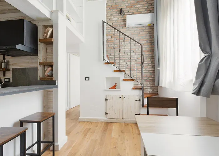 Su 2 Livelli- Universita Iulm * מילאנו