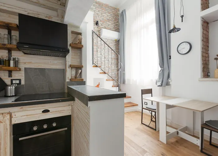 Su 2 Livelli- Universita Iulm * מילאנו