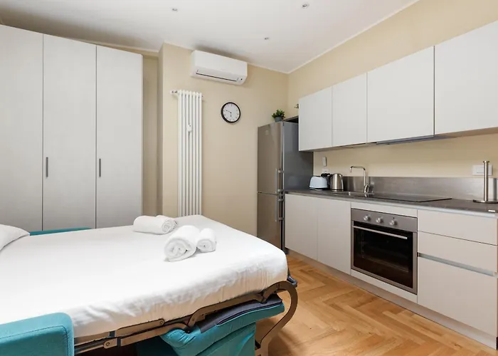 Guesthost - Missori & Bocconi Renovated Milan