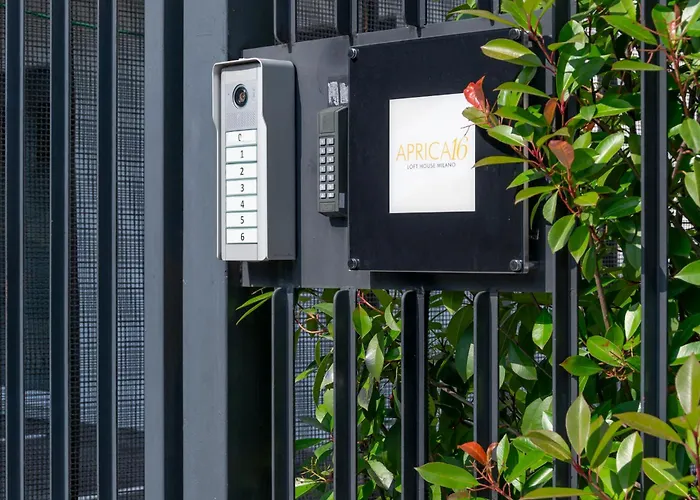 Aprica16 Loft House Lägenhet Milano