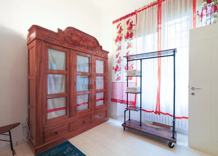 Apartment Station/duomo Area Stylish