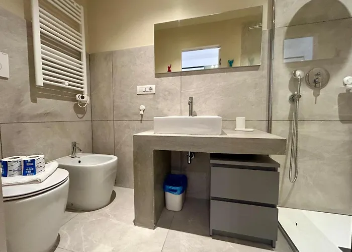 Kibilu - Via Cagnola - Arco Della Pace - Mm Moscova *