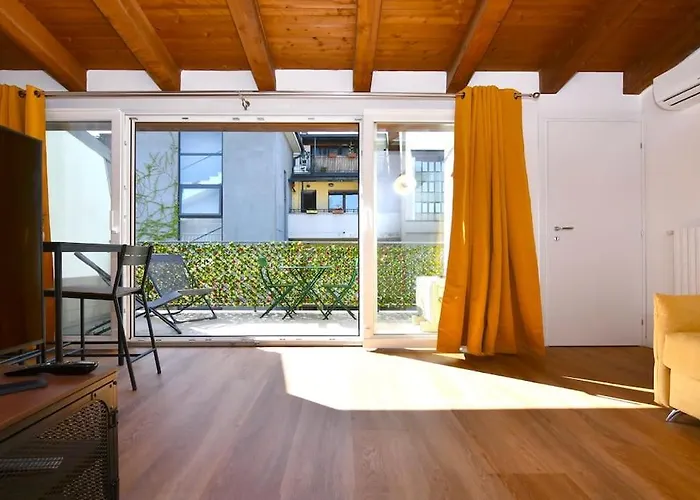 Bocconi Fond Prada Ieo Spettacolare Attico Con Terrazzo Appartement Milan