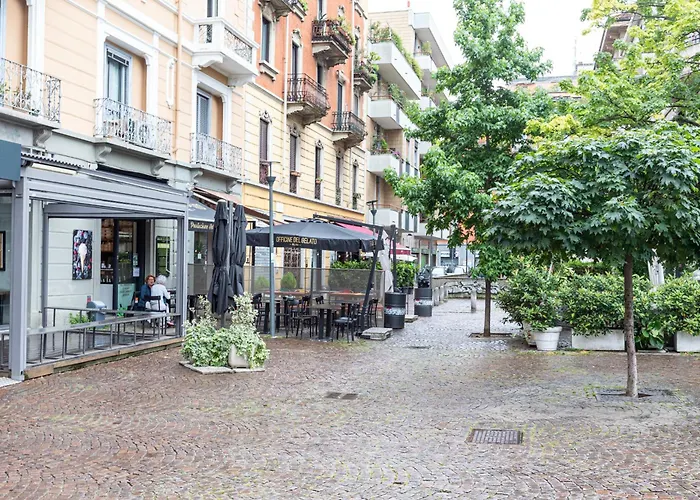 Piazza Gramsci Amazing With Balcony - Collection Daire *
