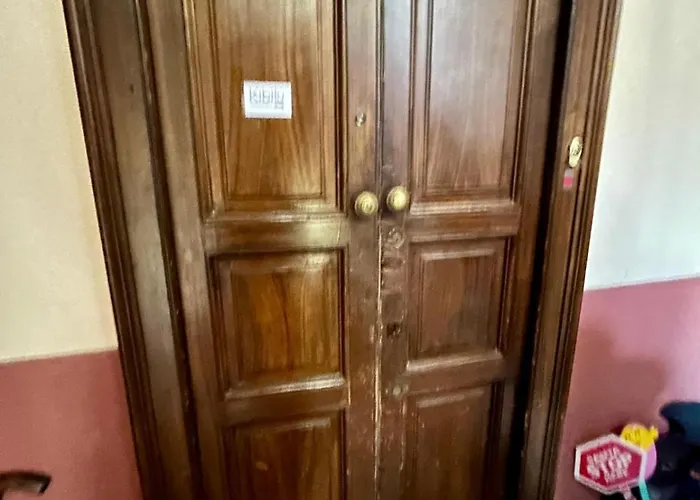 Kibilu - Via Cagnola - Arco Della Pace - Mm Moscova Милан