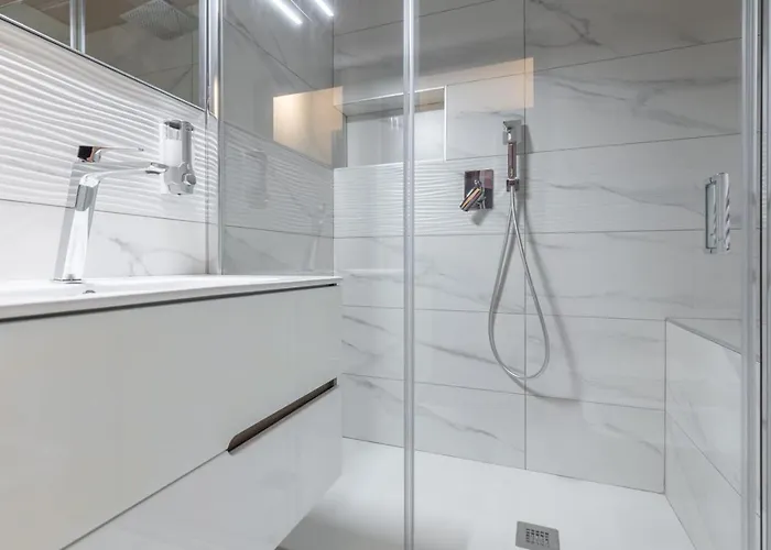 Lupetta 3 - Leia Hospitalty ミラノ