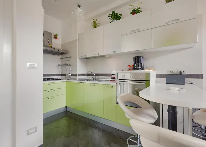 Guesthost - Milano-nolo Balcony * Milano