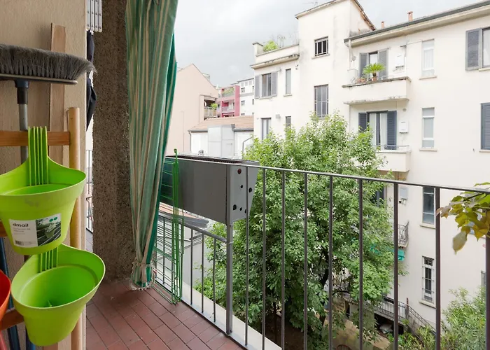 Guesthost - Milano-nolo Balcony * Milano