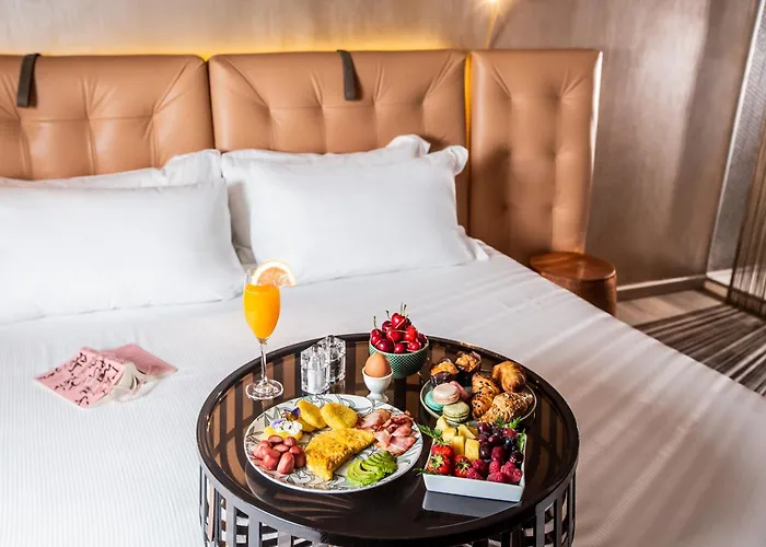 Milan Suite Hotel Отель 4*
