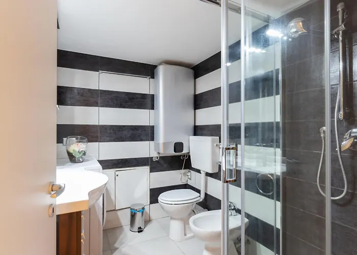 2 Con 2 Bagni Privati - De Angeli * Milano