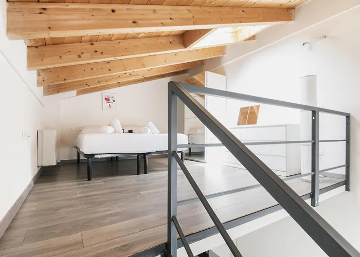 Easylife - Ascanio Sforza 75 - Navigli Апартаменты *
