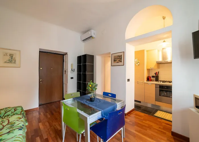 Quiet In Porta Venezia Apartment *