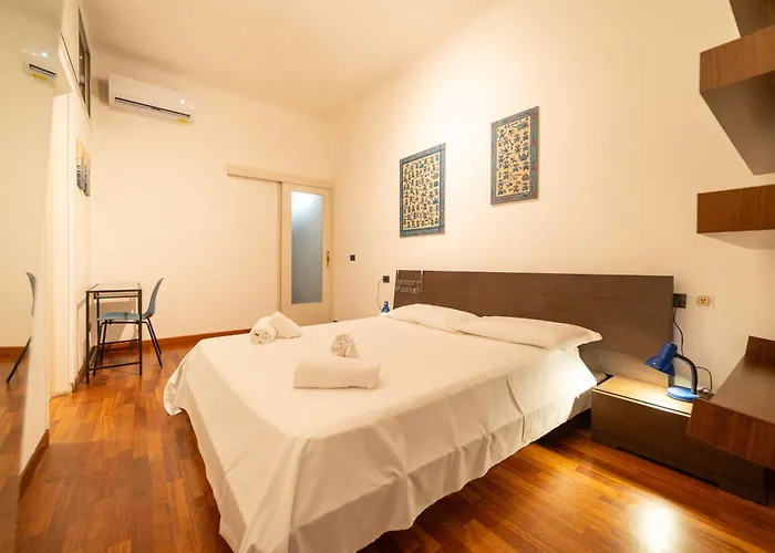 Quiet In Porta Venezia Apartment *