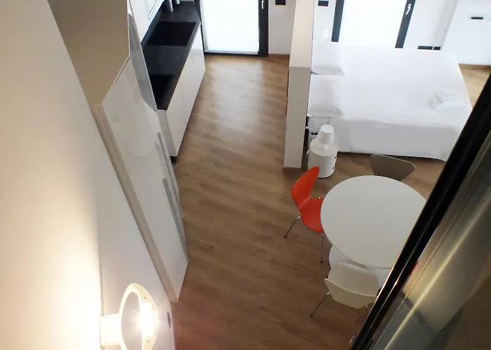 Apartahotel Bb Isola Milán