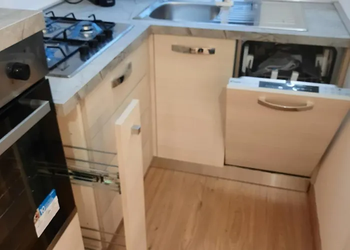 N&ghomesweethome Raffaelloelegante Ideale Affari Apartment Mailand