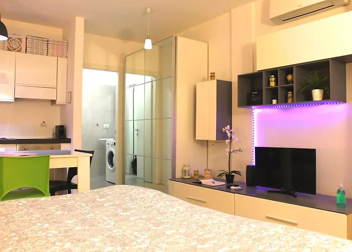 Yr - Navigli Apartmán *