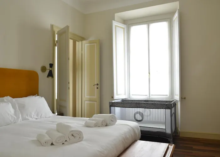 Elegant Historic On A Tree-lined Avenue Near Cadorna Station And Last Supper * 밀라노