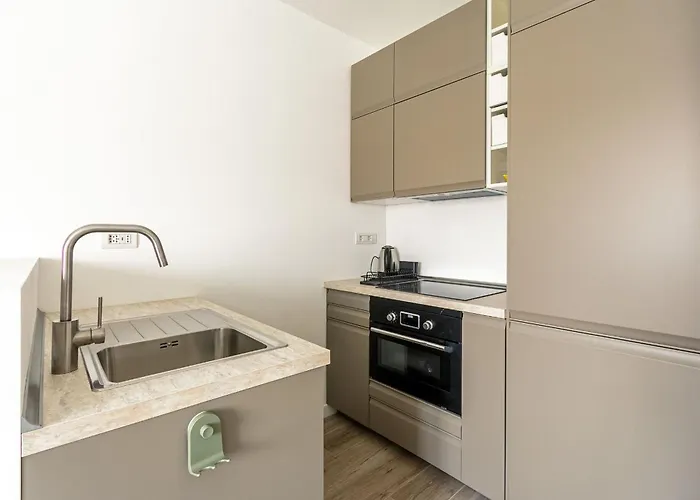 Tadino Ai Giardini Indro Montanelli By Halldis Apartament *