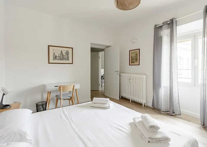 Tadino Ai Giardini Indro Montanelli By Halldis Apartament