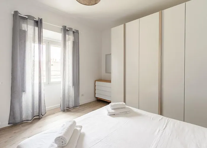 Tadino Ai Giardini Indro Montanelli By Halldis Apartament Mediolan