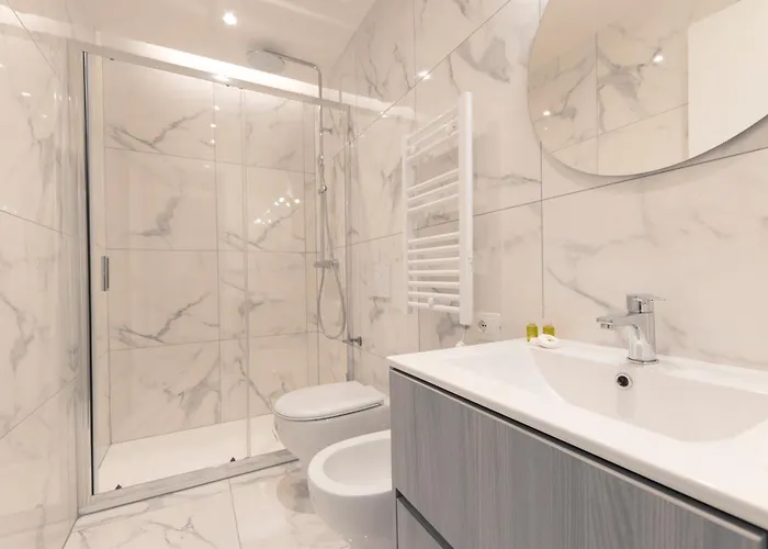 Apartmán Modern & Stylish Near Isola & Station *