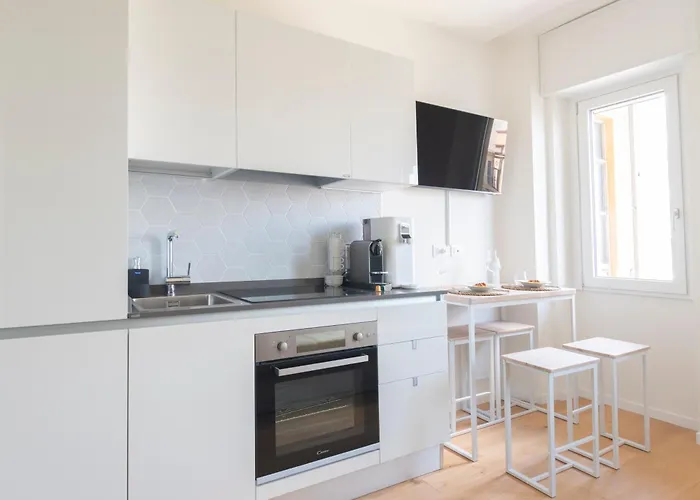 Apartmán Modern & Stylish Near Isola & Station *