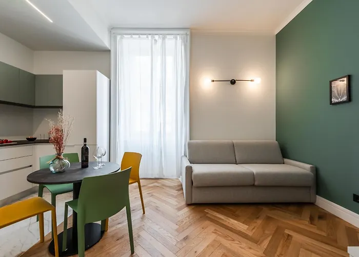 Spacious In Next To Metro * Milão