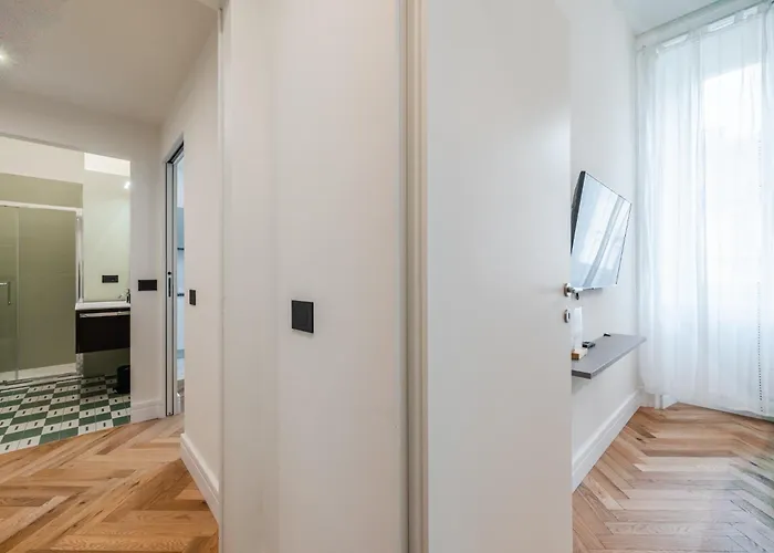 Spacious In Next To Metro Apartamento