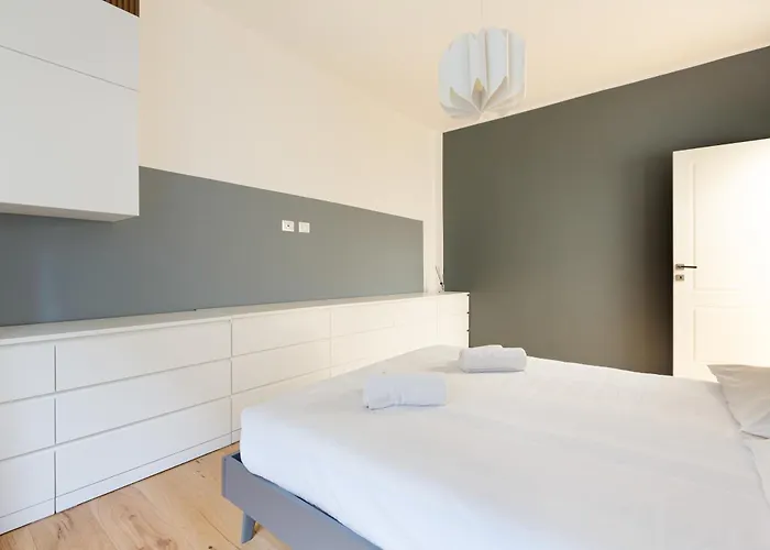 Brand New With Balcony Appartement *