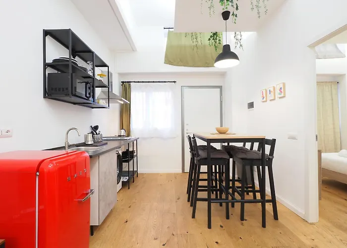 Primopiano - Gluck B 公寓 *