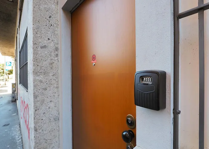 Primopiano - Gluck B 公寓 *