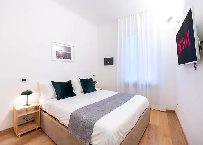 Corso Como-garibaldi - Luxury Flat With Parking And Wifi *