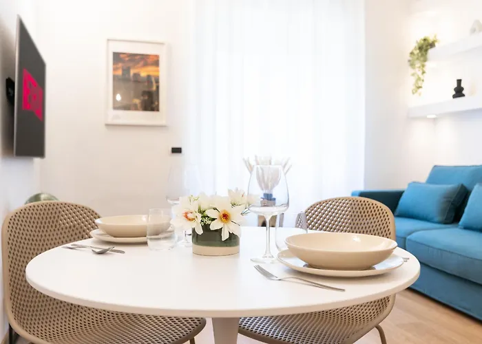 Corso Como-garibaldi - Luxury Flat With Parking And Wifi 아파트 *