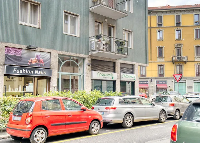 Guesthost - White Flat Bilo Di Design De Angeli Milano