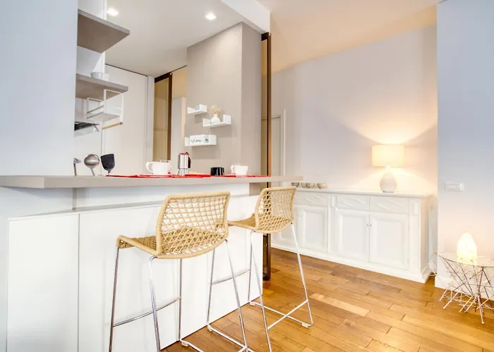 Guesthost - White Flat Bilo Di Design De Angeli Appartamento Milano