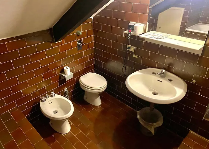 Casa - Piazza Sant'alessandro 3 *