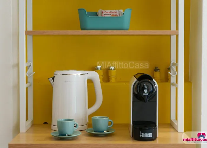 Looking 4 Station Center Apartman