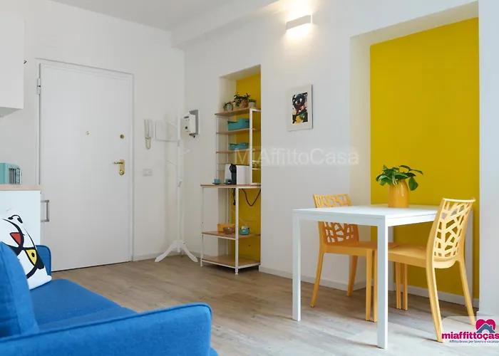 Looking 4 Station Center Apartman Milánó
