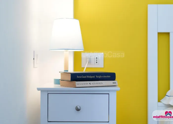 Looking 4 Station Center Apartman *