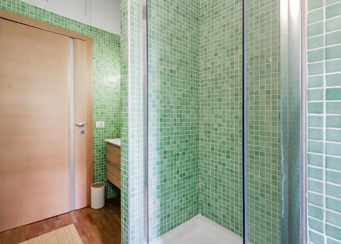 The Near Linate * Milán