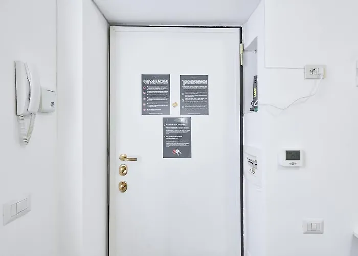 Apartment Easylife - - Salutati 15 - Cadorna *