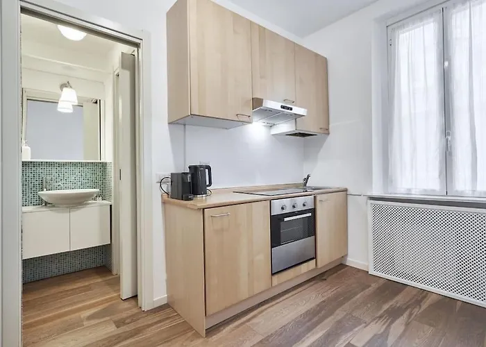 Apartment Easylife - - Salutati 15 - Cadorna *