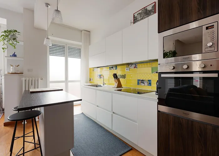 아파트 Bright Milan- Citta Studi With Balcony 밀라노