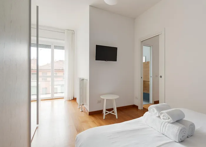 아파트 Bright Milan- Citta Studi With Balcony 밀라노