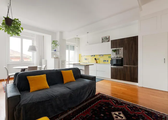 아파트 Bright Milan- Citta Studi With Balcony 밀라노