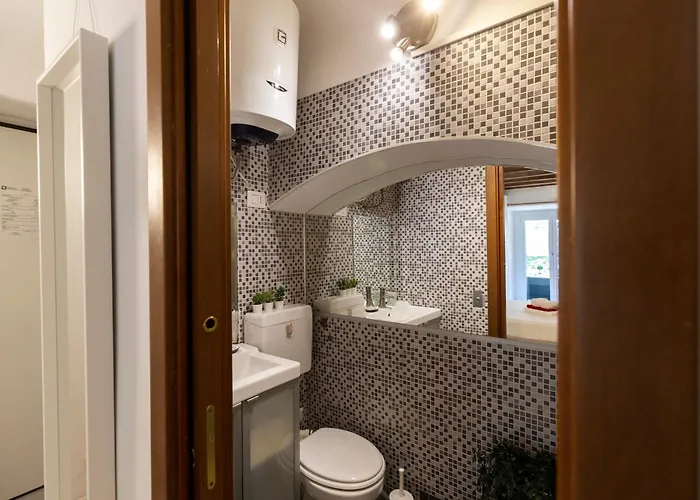 Casa Vittoria - Isola District