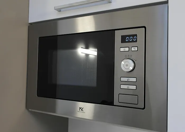 Luminoso Bilocale Zona Tibaldi Bocconi