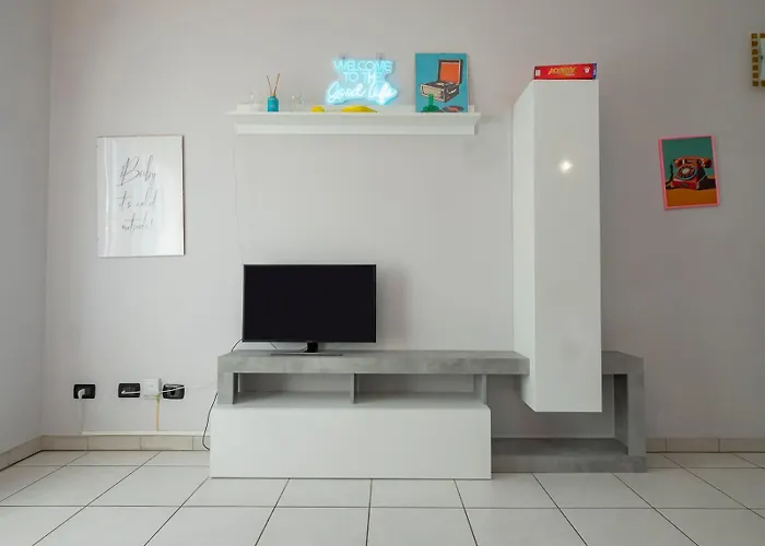 Xenia - Lovely In Citta Studi *