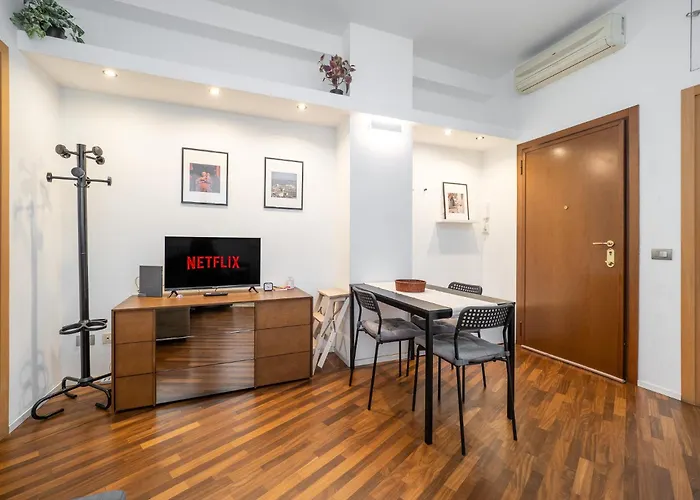 Cozy Near - 4 Guests Apartmán