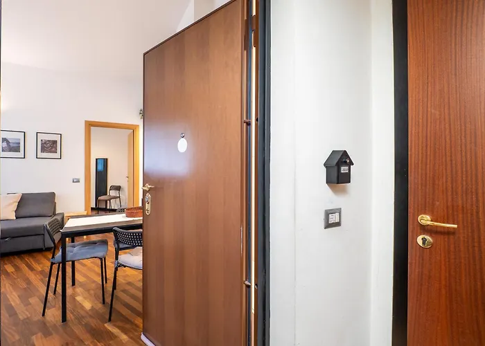 Cozy Near - 4 Guests Apartmán Milán